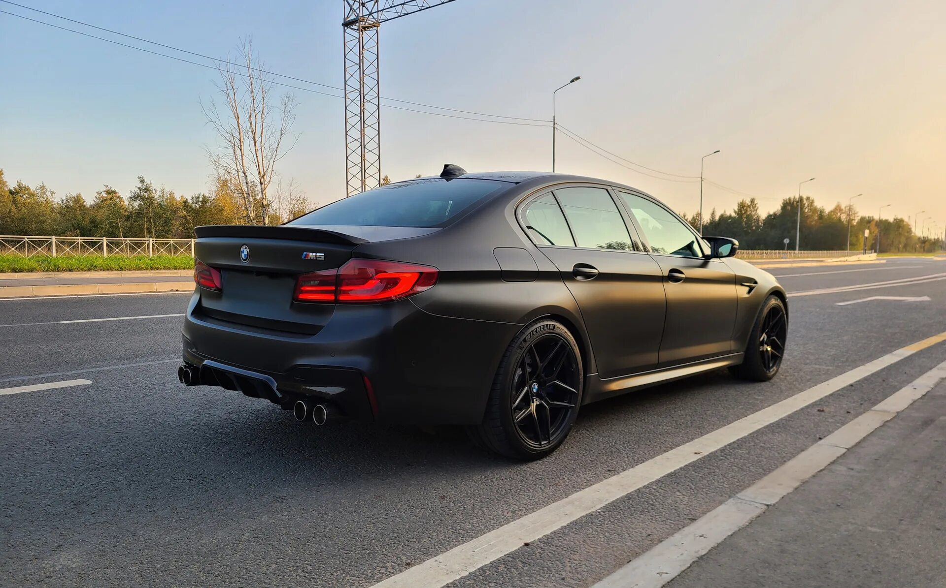 Покажи фото м 5 ф 90 Осенний фотосет М5 Ф90 - BMW M5 (F90), 4,4 л, 2018 года фотография DRIVE2