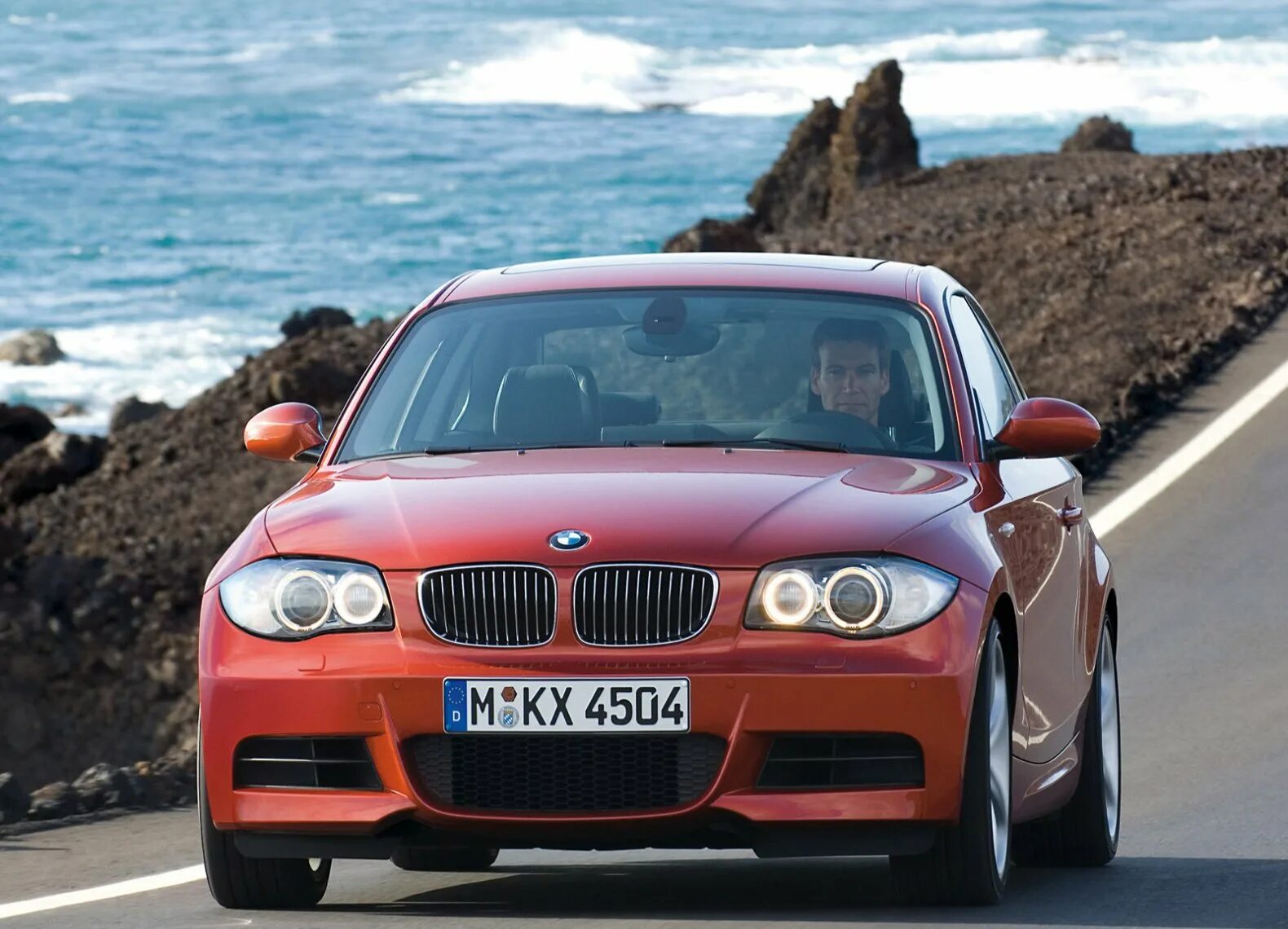 Покажи фото машины бмв BMW 1-Series Coupe фотоальбом - автомобильный журнал Simplycars.ru