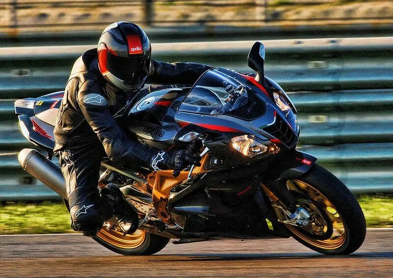 Покажи фото мотоцикла спортивного Aprilia Aprilia, Racing bikes, Super cars