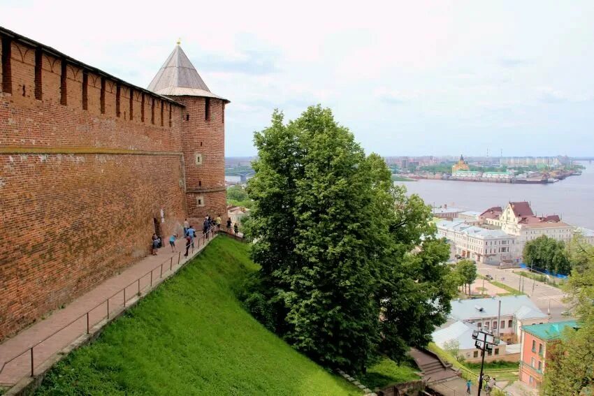 Покажи фото нижегородского кремля Фото: Нижегородский кремль, Дмитриевская башня музей-филиал НГИАМЗ, музей, Росси