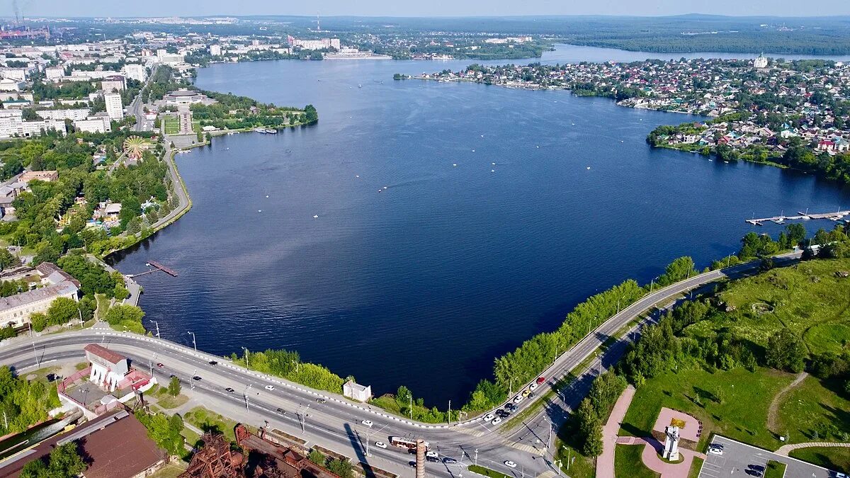 Покажи фото нижнего тагила Файл:City Pond in Nizhny Tagil (2022) - 8.jpg - Википедия