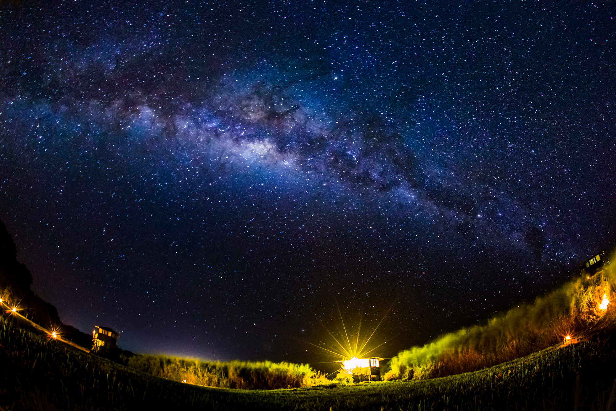 Покажи фото ночи A Sneak Peek at the Galapagos at Night Night sky wallpaper, Starry night picture