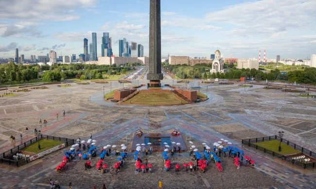 Покажи фото парк победы на поклонной горе Флешмоб "Мы - Россия" состоится у стен Музея Победы