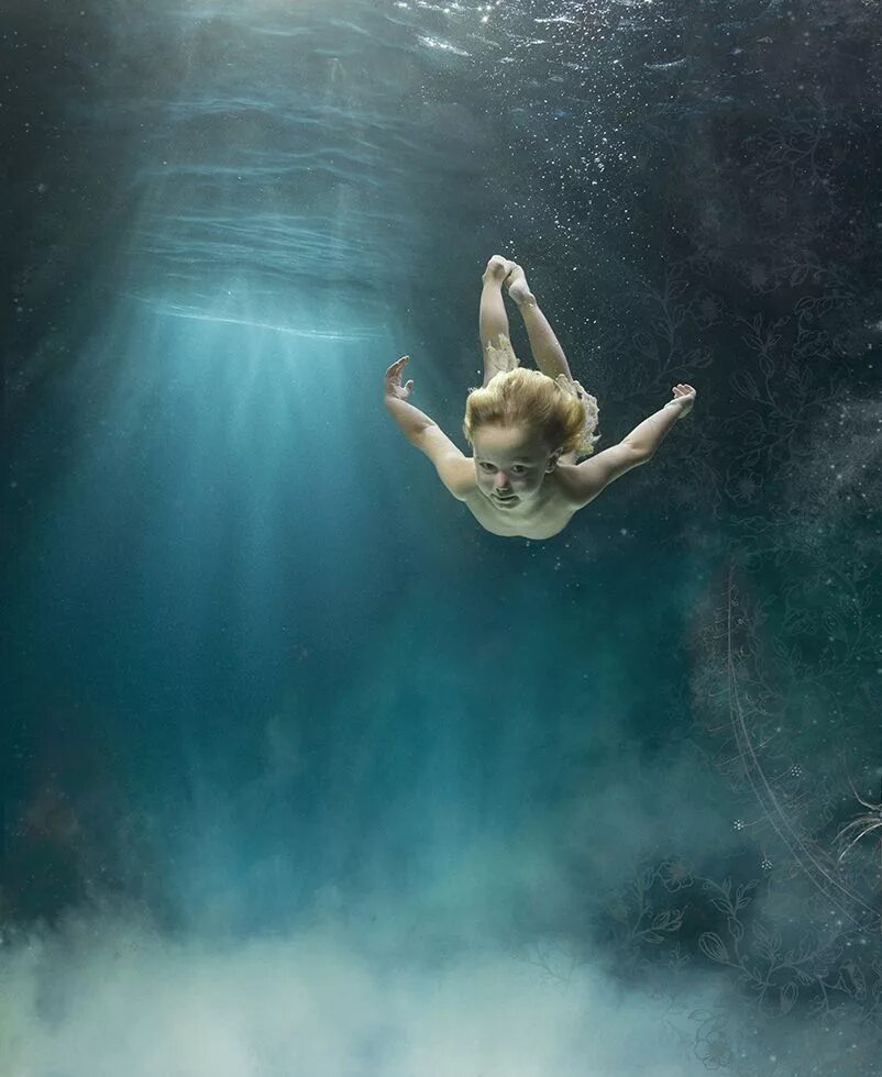 Покажи фото под водой Underwater photography by Zena Holloway. Inspired by The Waterbabies, an origina