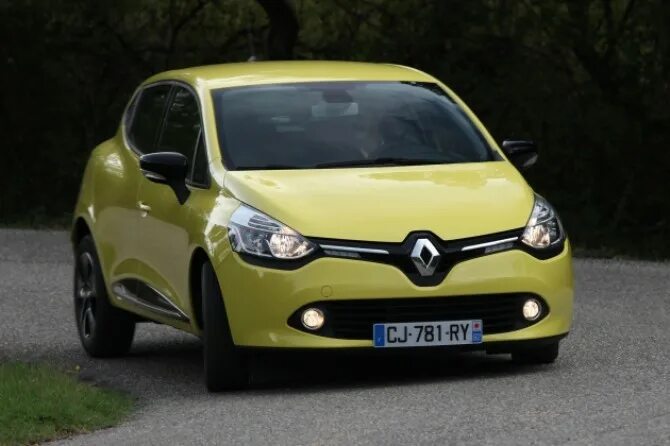 Покажи фото рено Renault Clio вошел в "тройку" европейских бестселлеров АВТОСТАТ