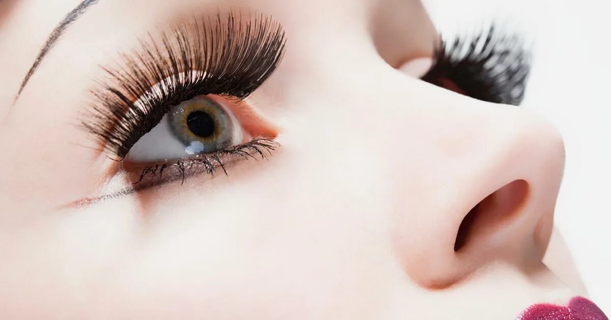 Покажи фото ресниц Vegan Lashes to Make Your Eyes Pop - Without the Use of Animal Products