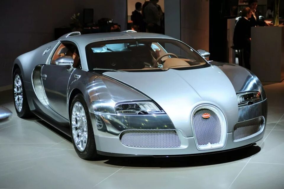 Покажи фото самой дорогой машины Династия Bugatti Veyron: все специальные версии суперкара - DRIVE2