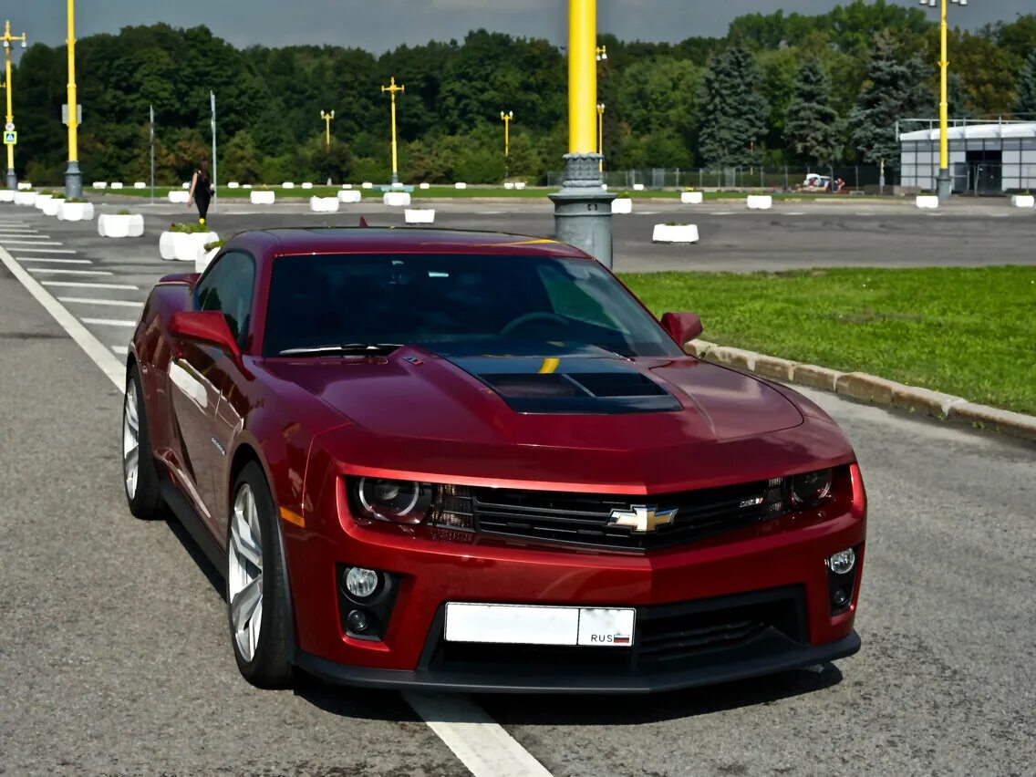 Покажи фото шевроле камаро Купить б/у Chevrolet Camaro V Рестайлинг ZL1 6.2 AT (589 л.с.) бензин автомат в 