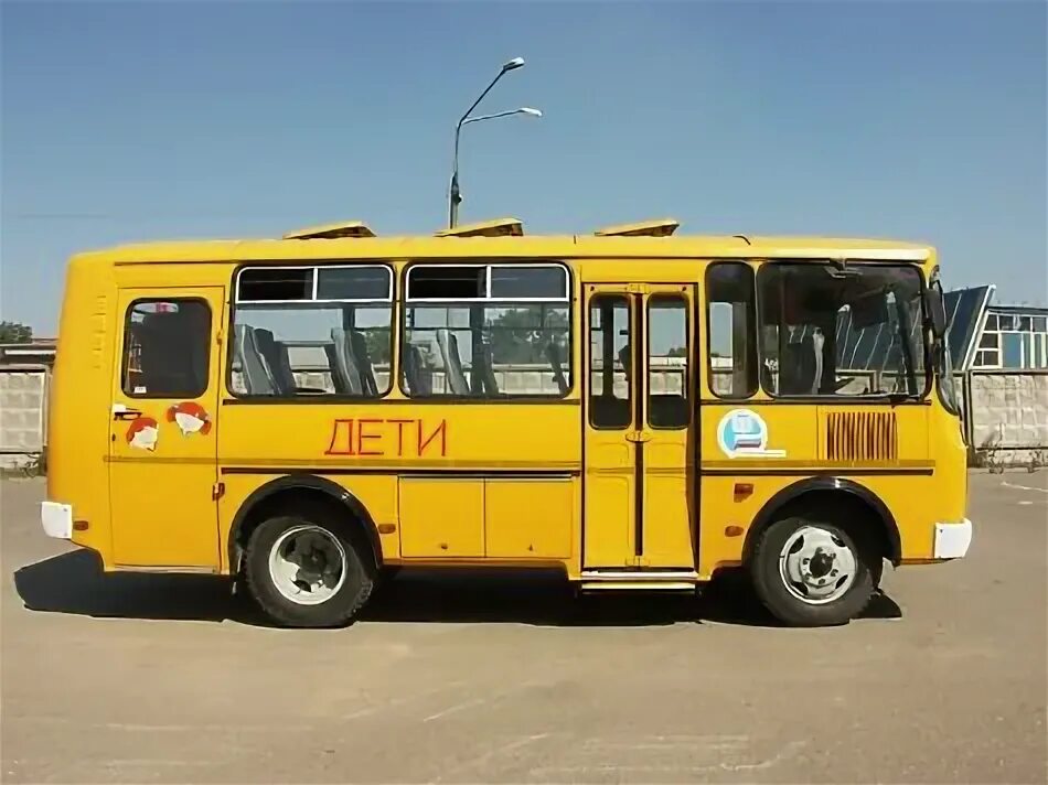 Покажи фото школьных автобусов Школьные автобусы получили районы Нижегородской области - МК Нижний Новгород