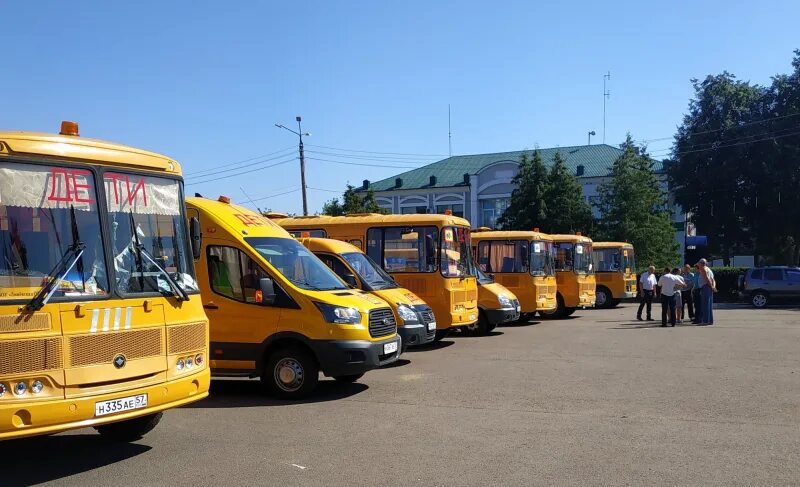 Покажи фото школьных автобусов Сотрудники Госавтоинспекции проверяют безопасность школьных автобусных маршрутов