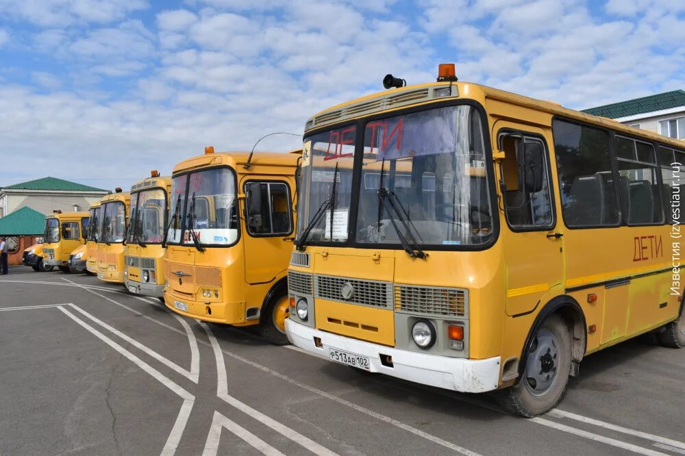 Покажи фото школьных автобусов Новые школьные автобусы поступят в Удмуртию до конца 2022 года. Общество