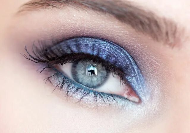 Покажи фото синих глаз blue smokey eyes makeup Smokey eye makeup, Blue smokey eye, Maybelline