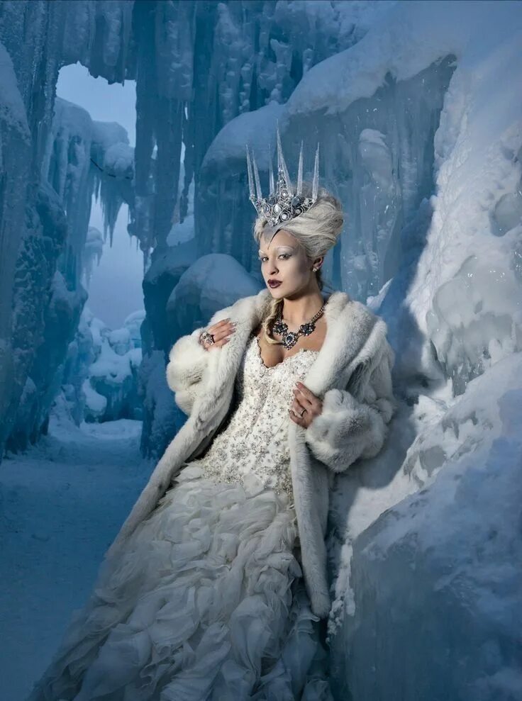 Покажи фото снежной королевы Pin by Art_é_mis on ₳ Ɽ ₮_of "we are fabulous" Ice queen, Ice queen costume, Sno