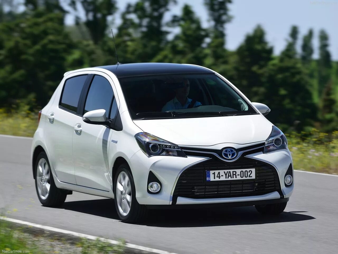 Покажи фото тойоты Toyota Yaris фото № 146973 автомобильная фотогалерея Toyota Yaris на Авторынок.р