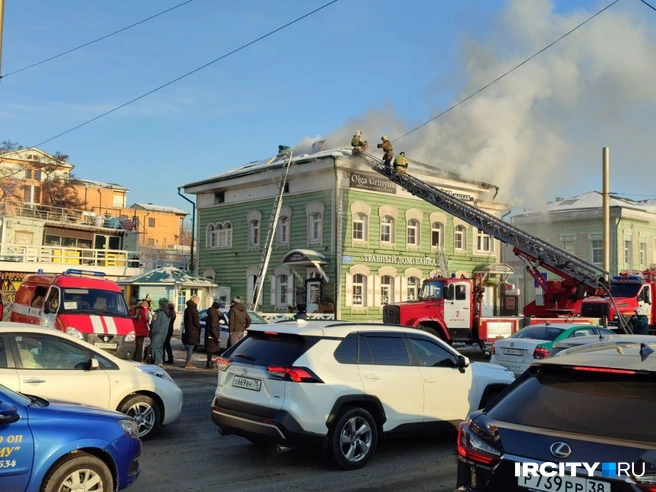 Покажи фото вчера горящего здания в иркутске В 130-м квартале горело кафе: фото и видео с места пожара - 14 февраля 2023 - ИР