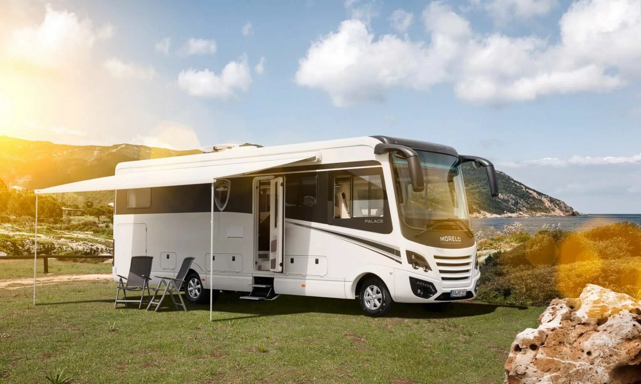 Покажи как выглядит дом на колесах Caravan and Motorhome Show 2016 - Morelo Palace 90G - Manchester Evening News