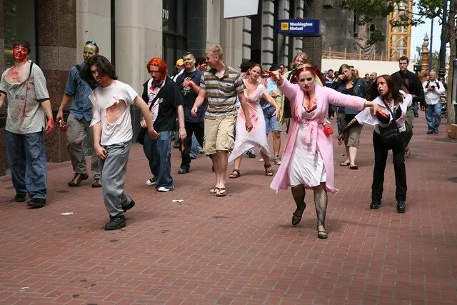 Покажи как выглядят настоящие зомби Zombies Invade San Francisco! Flickr - Photo Sharing!