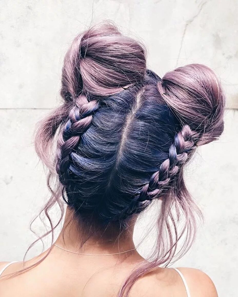 Покажи красивые прически на день рождения These space buns are You look amazing @lichipan! Frisuren, Geflochtene frisuren,