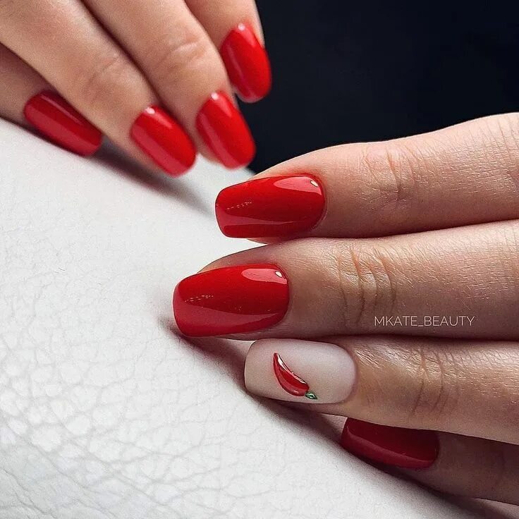 Покажи красивый красный маникюр Pin by Maria . on маникюр Nail art, Red nail designs, Nail art designs