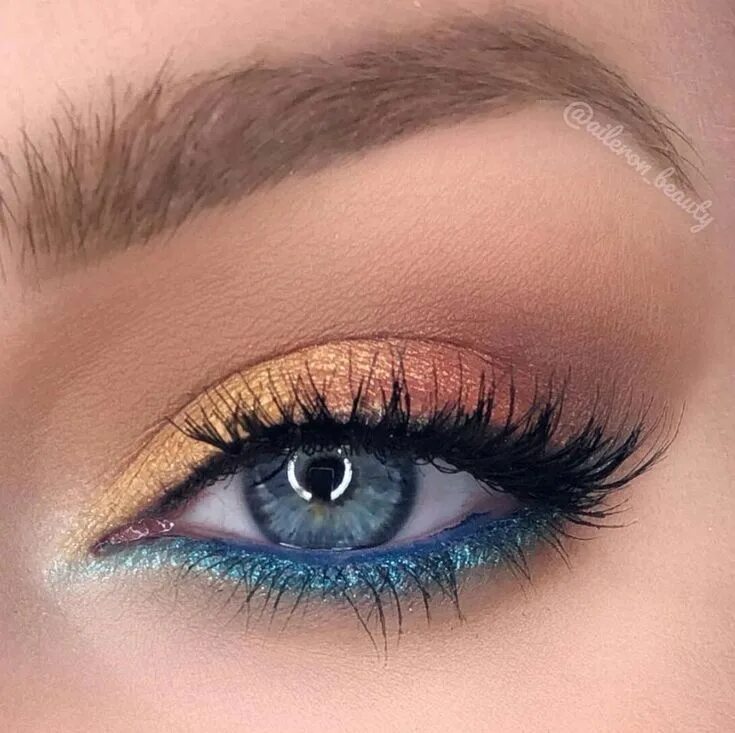 Покажи макияж красивых глаз Makeup Inspo Eyeshadow makeup, Eye makeup brushes, Blue eye makeup