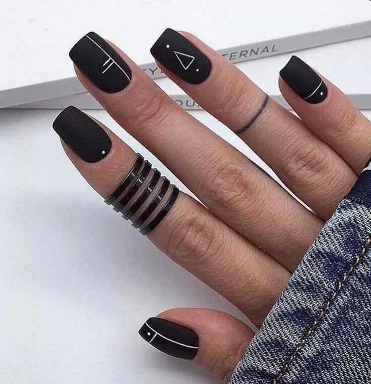 Покажи маникюр черный Pin by Sveta on Оригинальный маникюр Minimal nails art, Gel nails, Black gel nai