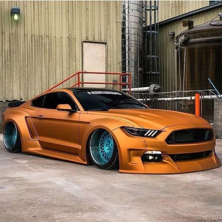 Покажи машину тюнинг Pin von Bianca LF auf ➡ Voitures & motos ⚡ Ford mustang, Ford mustang oldtimer, 