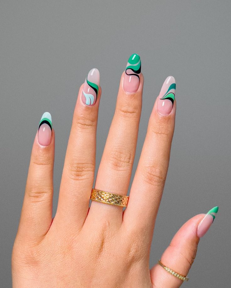 Покажи модный маникюр 24 года Green Swirl Nail Design Green nail designs, Green nails, Cute acrylic nail desig