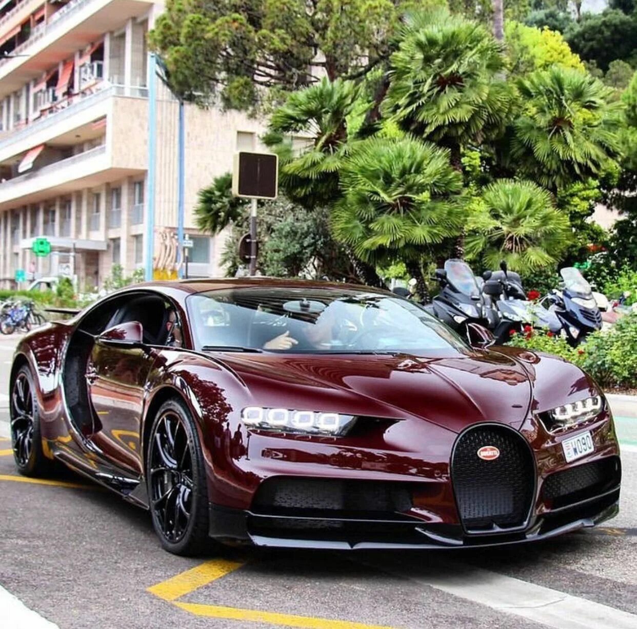 Покажи самые крутые фото Pinterest Bugatti cars, Bugatti, Bugatti chiron