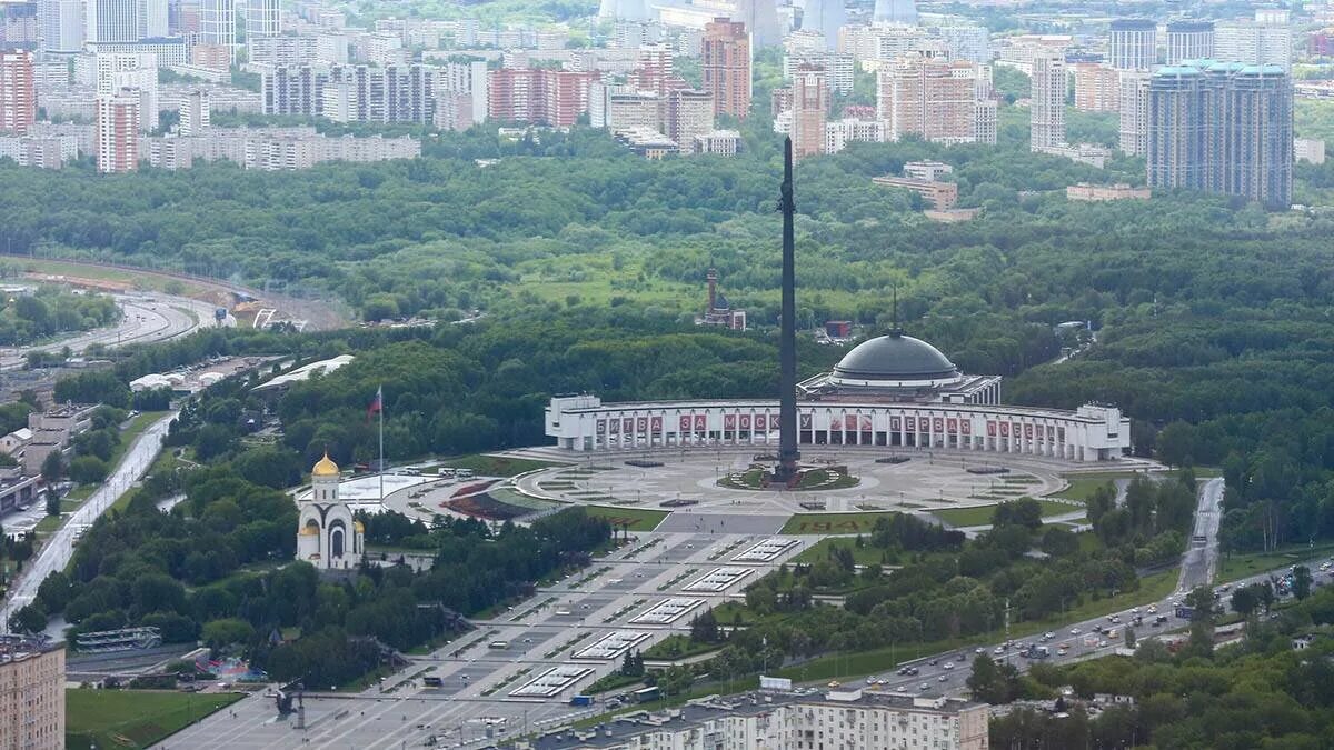 Поклонная гора фото техники Филиал Музея Победы на Поклонной горе продлил время работы Вечерняя Москва Дзен