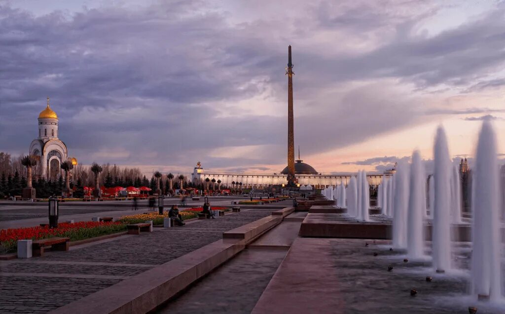 Поклонная гора фото техники Памятники Великой Отечественной войны Город для жизни Москва yamoscow.ru Дзен