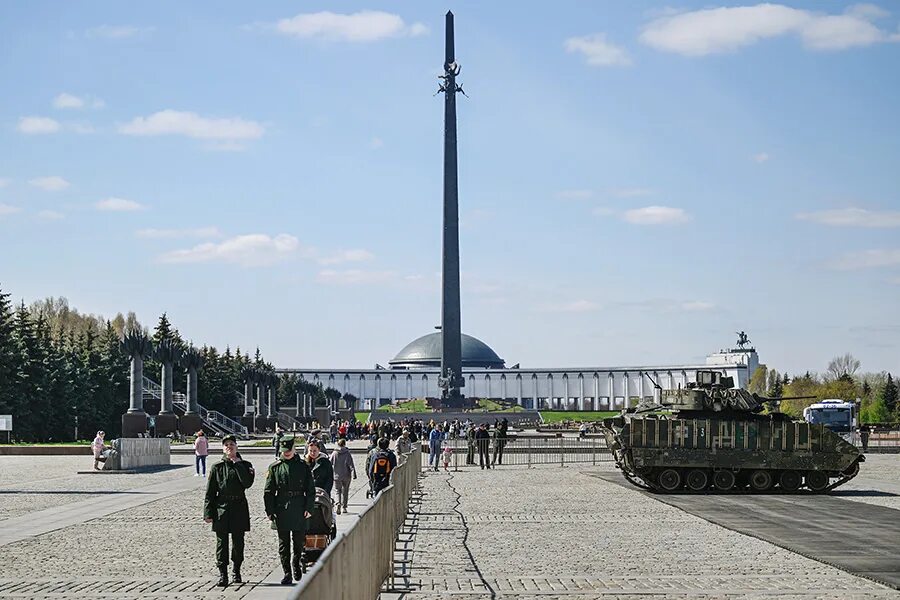 Поклонная гора фото трофейной техники На Поклонной горе откроют выставку иностранной трофейной техники - РБК