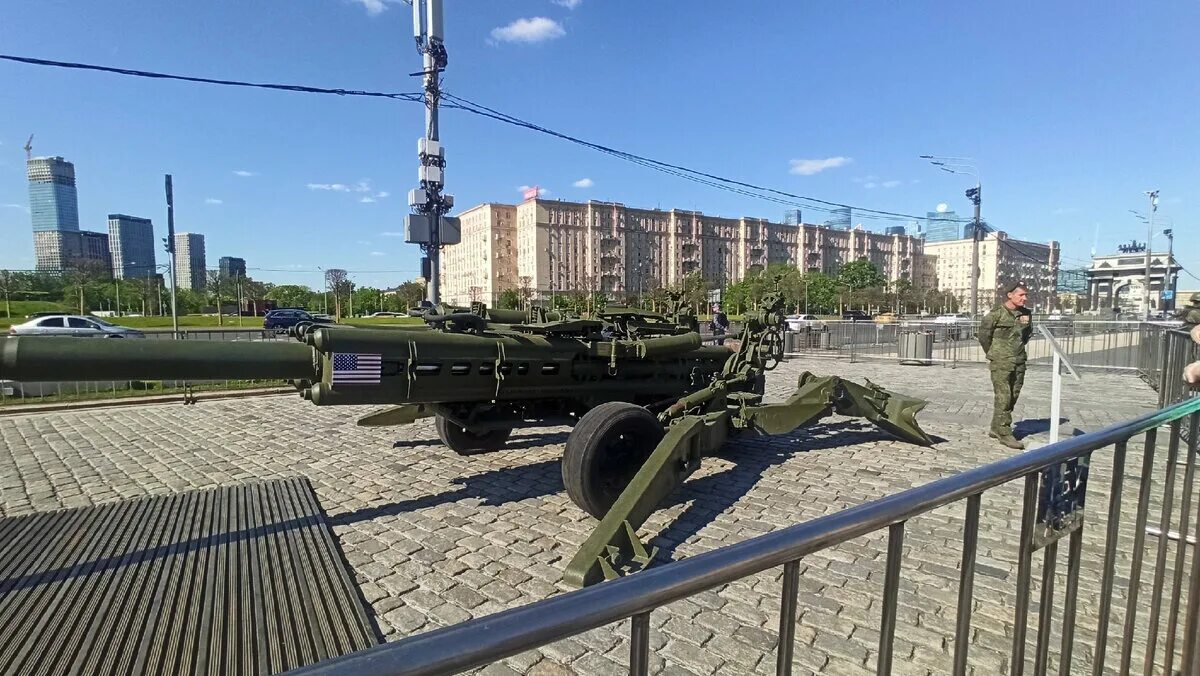 Поклонная гора фото трофейной техники Выставка трофейной техники на Поклонной горе Путевые заметки Дзен