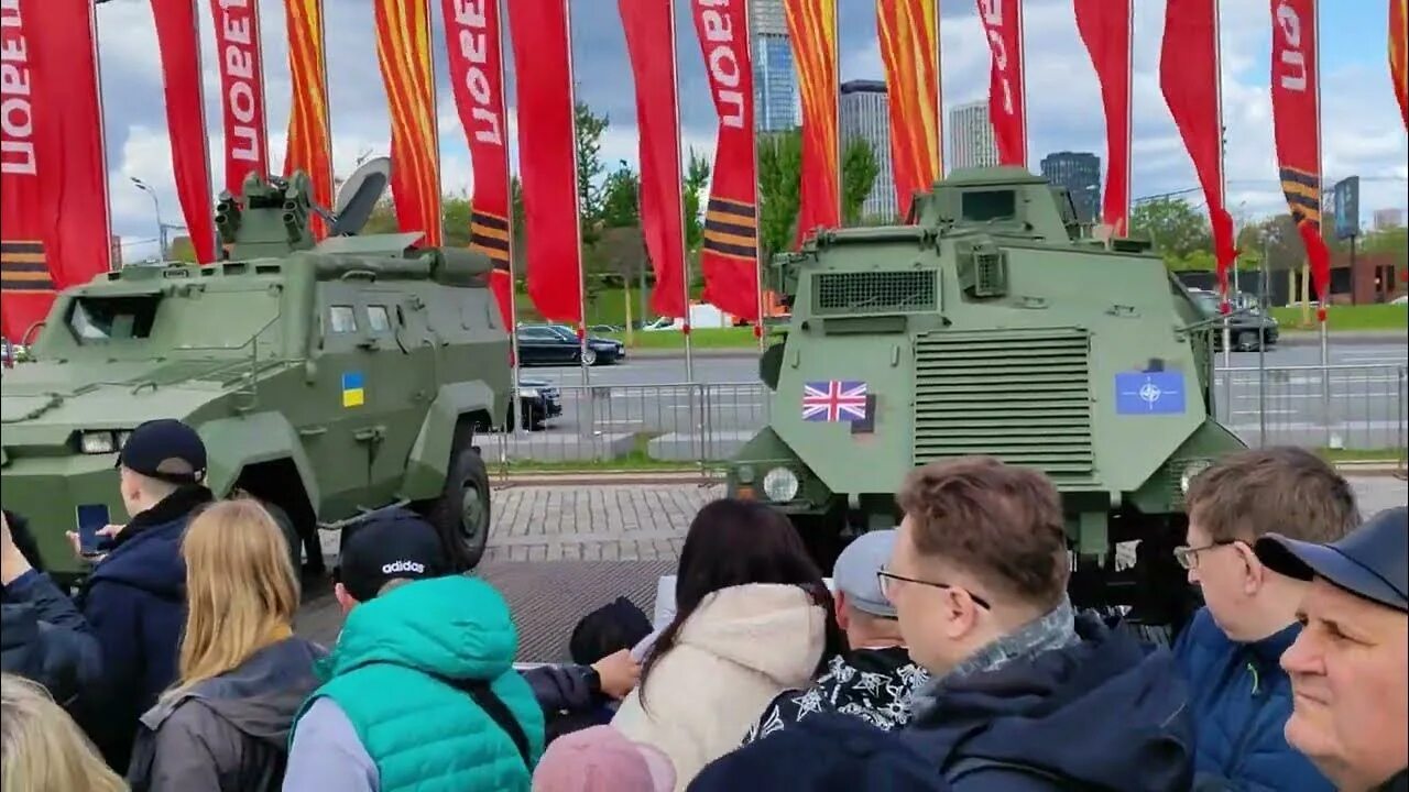 Поклонная гора фото трофейной техники Выставка трофейной техники на Поклонной горе 2024 - YouTube