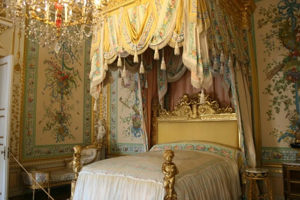 Покои петра 1 в зимнем дворце фото Bedroom at Pavlovsk Palace, Russia