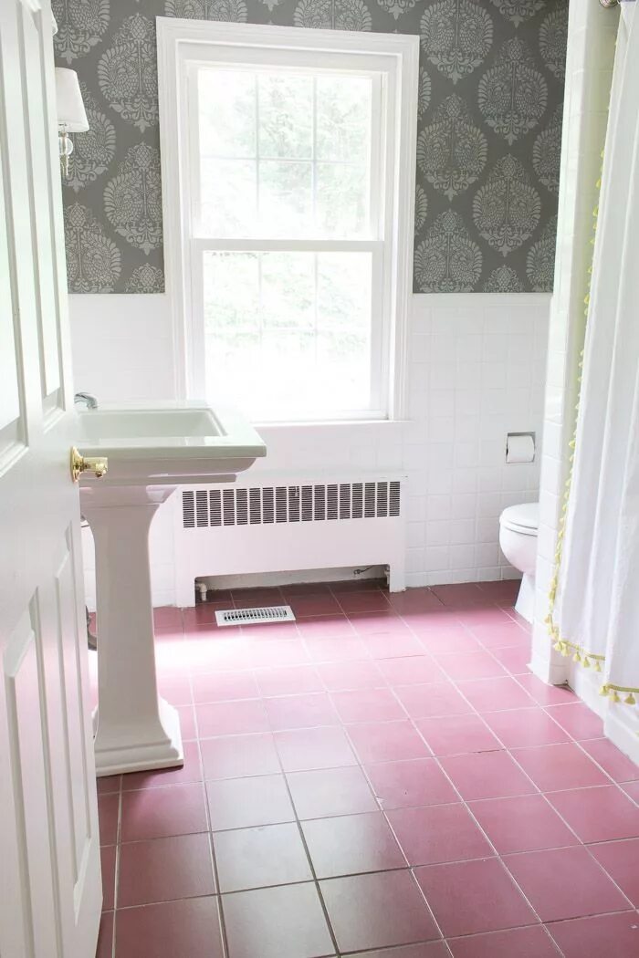 Покрашенная плитка фото How I Painted Our Bathroom's Ceramic Tile Floors: A Simple (and Cheap!) DIY Pain