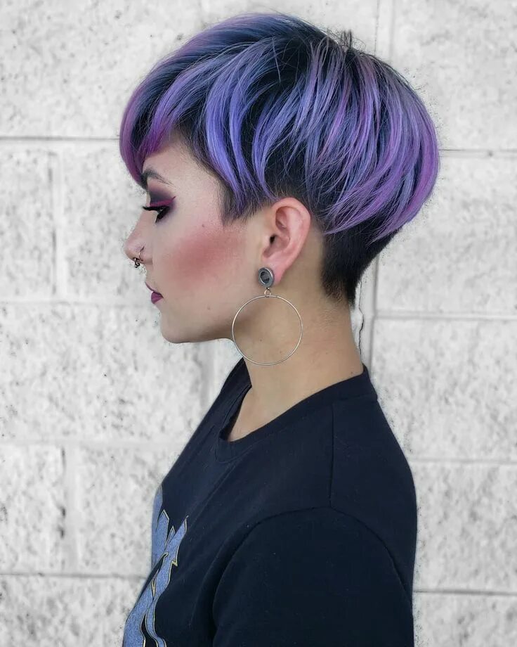 Покрашенные короткие женские стрижки @balayagedandbeachy Pulp riot hair color, Pixie hair color, Pixie haircut color