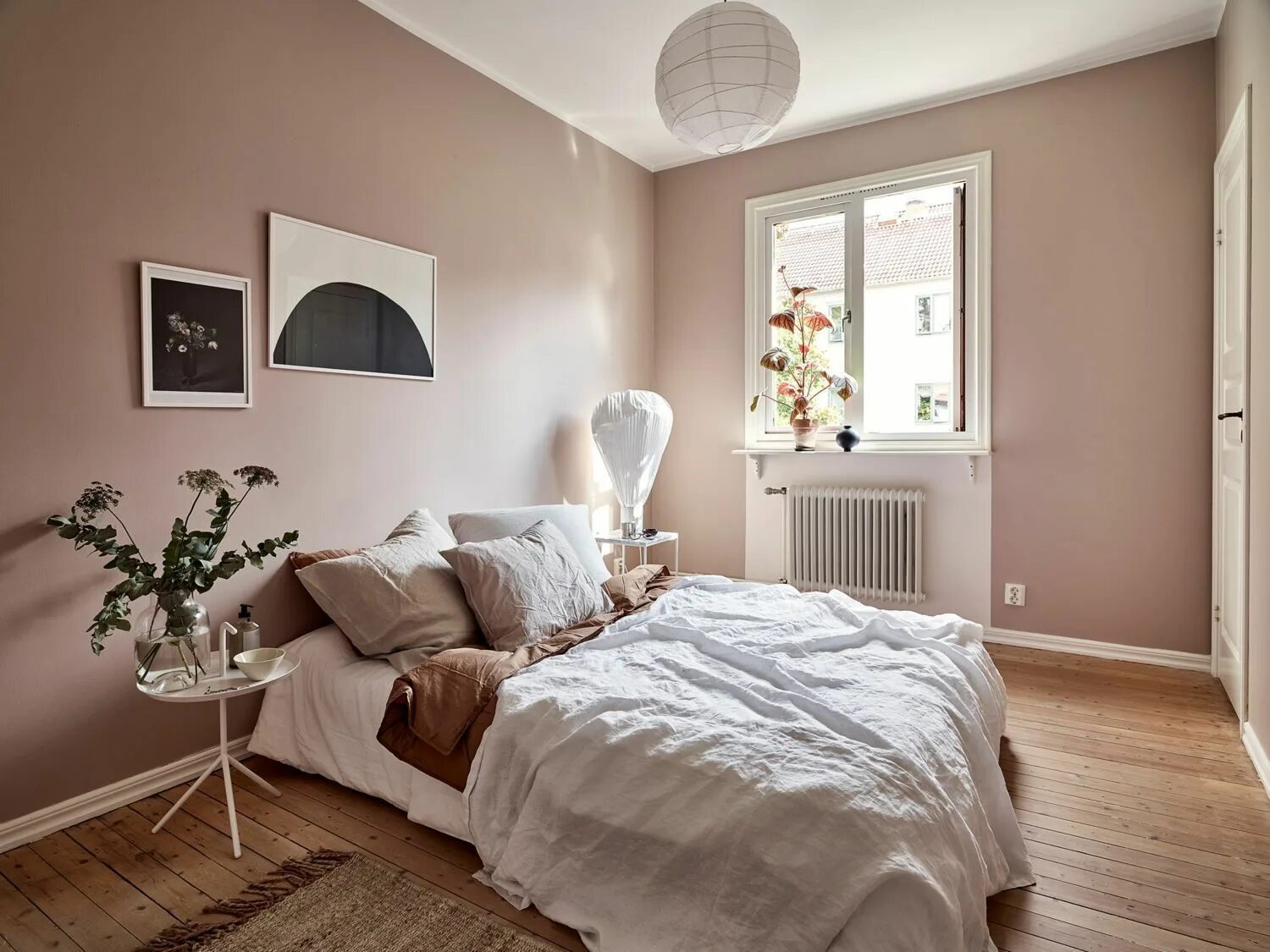 Покрашенные стены в интерьере квартиры COCO LAPINE DESIGN -COCO LAPINE DESIGN Pink bedroom walls, Dusty pink bedroom, H