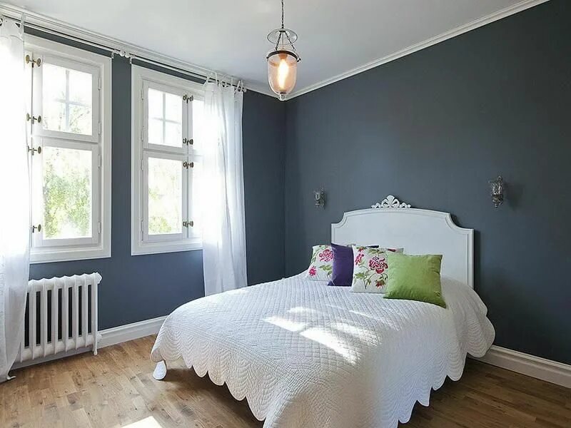 Покрашенные стены в комнате фото How to Apply Best Paint Colors for a Bedroom: Grey White Paint Colors For A Bedr