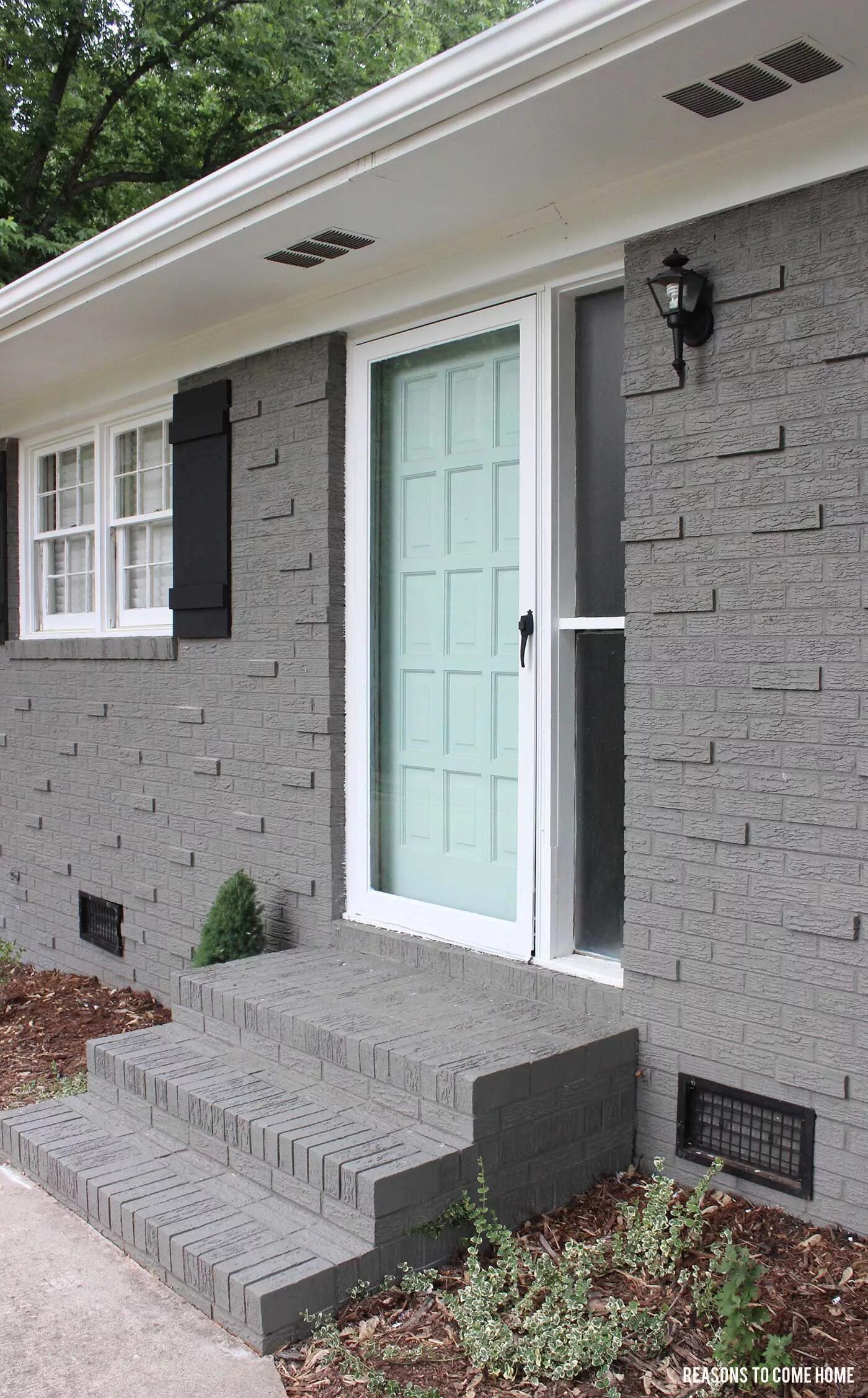 Покрасить кирпичный дом снаружи дизайн фото Reasons to Come Home - Painted brick house, Brick exterior house, Grey exterior 