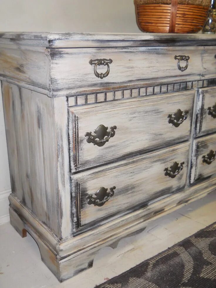 Покрасить старое фото Pin on furniture antiquity Shabby chic dresser, Shabby chic bedrooms, Shabby chi