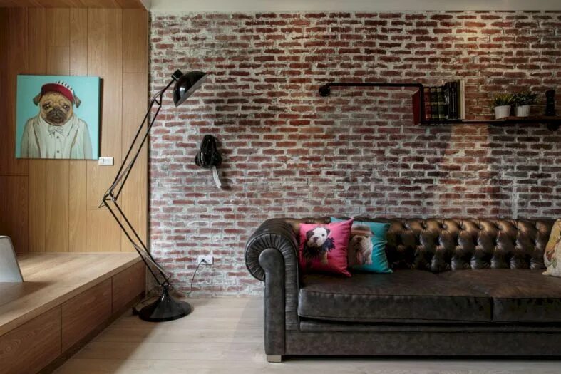 Покрасить стену в стиле лофт House of Chen: Vintage Interior with Original Brick and Green Retro Wall of Old 