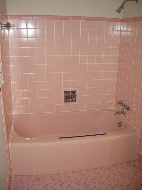 Покраска кафеля в ванной фото 10 популярных идей на тему "pink tile bathroom makeover" для вдохновения