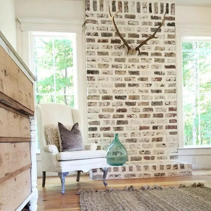 Покраска кирпичной стены в интерьере своими руками Fireplace brick option - maybe whitewash instead of painting it? White brick fir