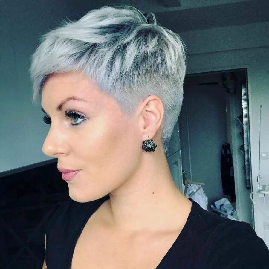 Покраска коротких женских стрижек Short Hairstyle 2018 Short hair cuts for women, Short hair styles, Cool short ha