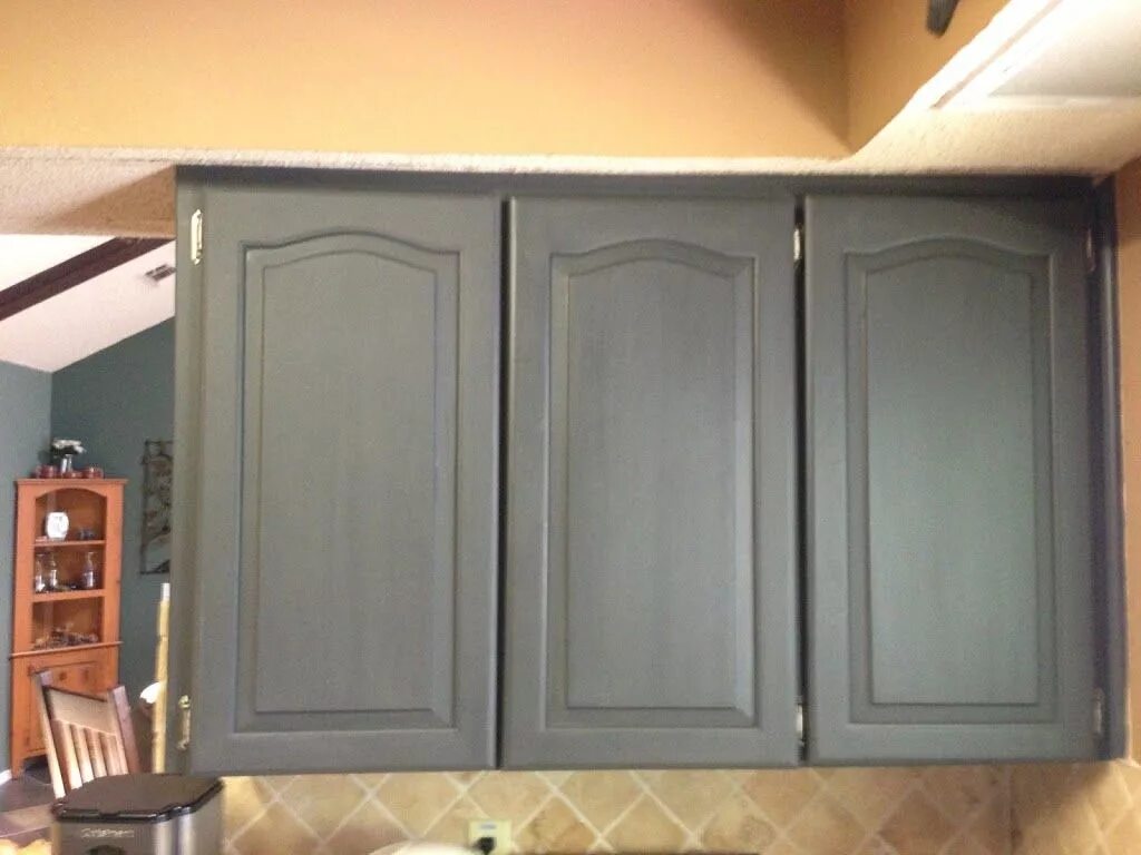 Покраска кухонного гарнитура своими руками фото Using Chalk Paint To Refinish Kitchen Cabinets Wilker Do's Chalk paint kitchen c