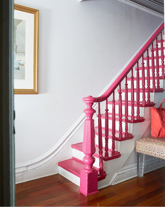 Покраска лестницы цвета фото PINK stairs Trappenhuis schilderen, Trappenhuis ontwerp, Huis interieur