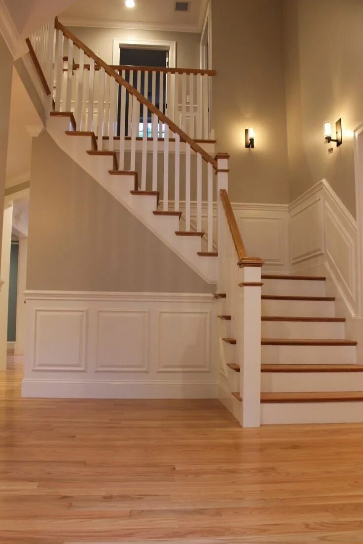 Покраска лестницы в доме фото Hardwood floors House design, White oak floors, House stairs