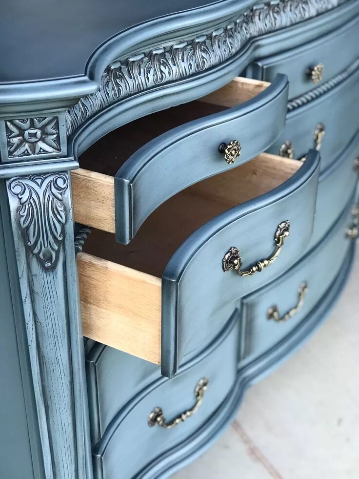 Покраска мебели фото #chocolatedogrestorations #paintedfurniture #dresser #powderglaze #glazed #atlan