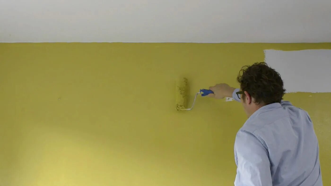 Покраска обоев краской фото Tips to help you do more with less paint Dulux