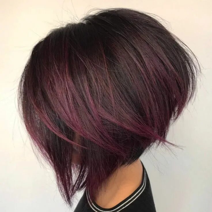 Покраска прически каре Plum Red Balayage For Stacked Bob Short hairstyles for thick hair, Haircut for t